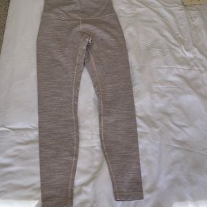 Lululemon Wunder Under size 8